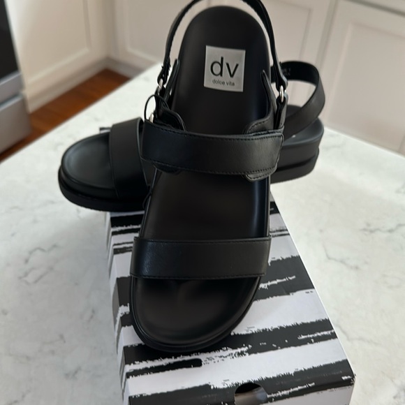 Dolce Vita Black Sandals - Picture 1 of 4